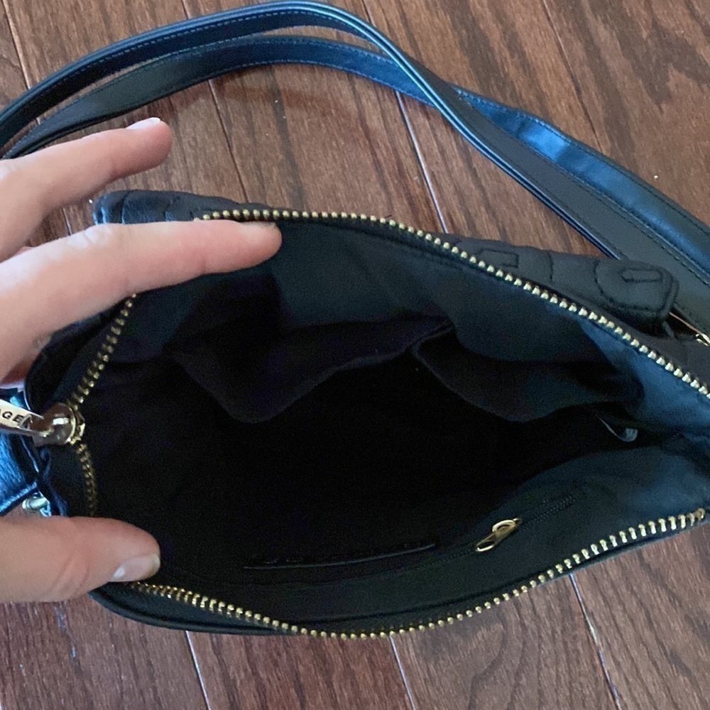 Rampage Crossbody - Picture 5 of 7